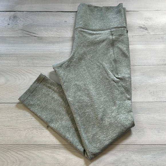 Athleta Salutation Stash Pocket II Softluxe Tight Sz L NWOT 25”‎ inseam - Picture 1 of 6